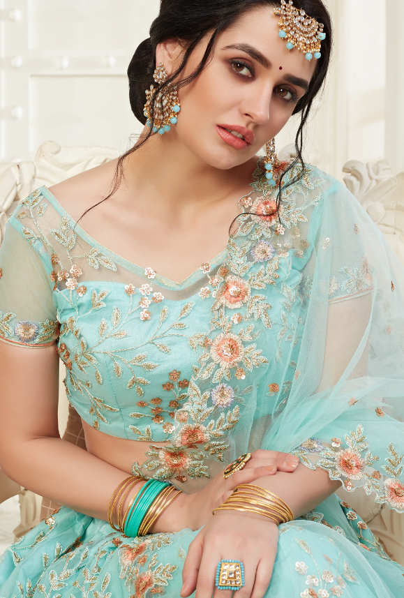 Blue lehenga store with jewellery